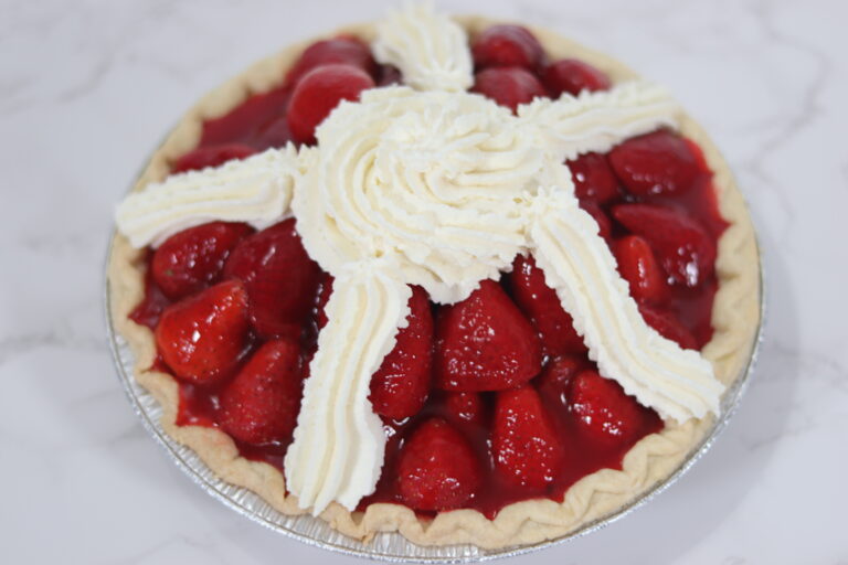 Diner-Style Strawberry Pie With Sauce 2 Ways Diner-Style Strawberry Pie With Sauce 2 Ways